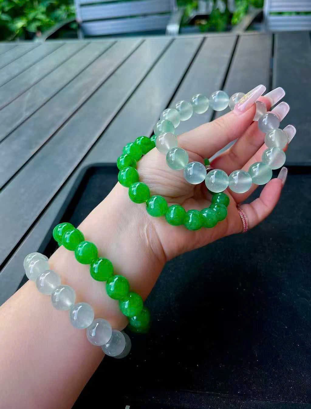 Mặt Ngọc Bích Vô Sự Bài